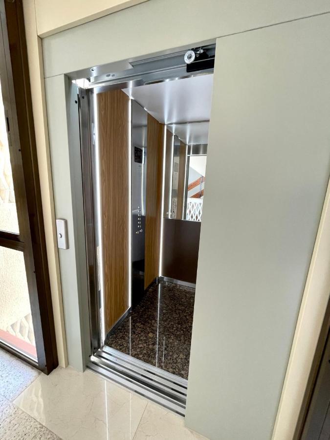 Gatu Casa Muse Junto A La Playa, Vista Al Mar, Aire Acc, Terraza, Wifi Y Chimenea " Preferente Mayores De 25 Anos Y Familias " El Puerto de Santa María Exterior foto
